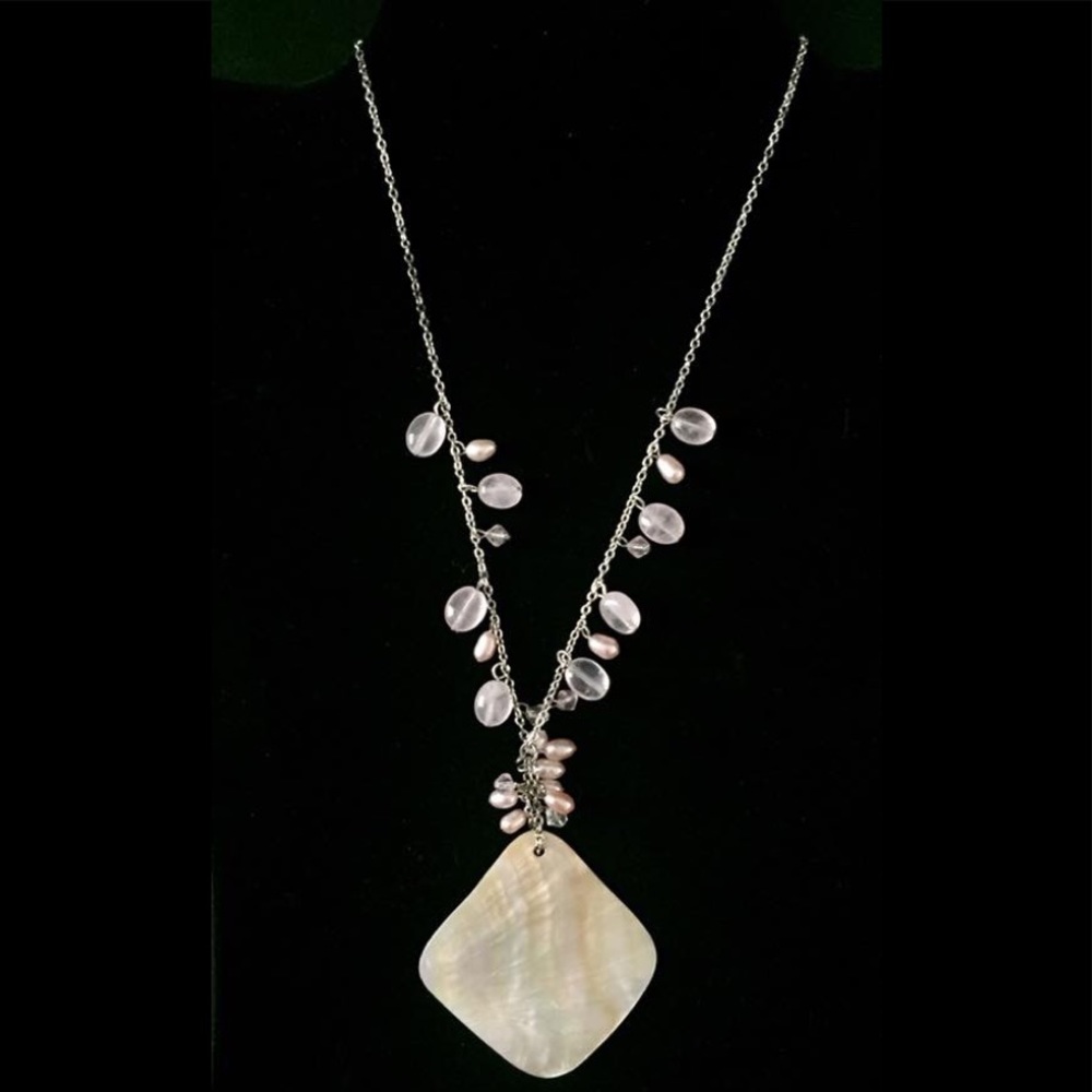 Mother of pearl and rose quartz beaded necklace